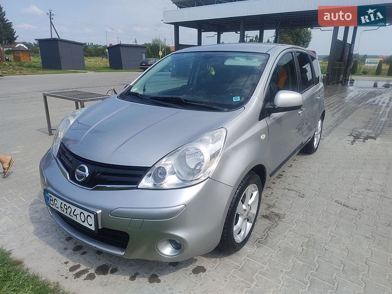 Хэтчбек Nissan Note 2010 в Львове