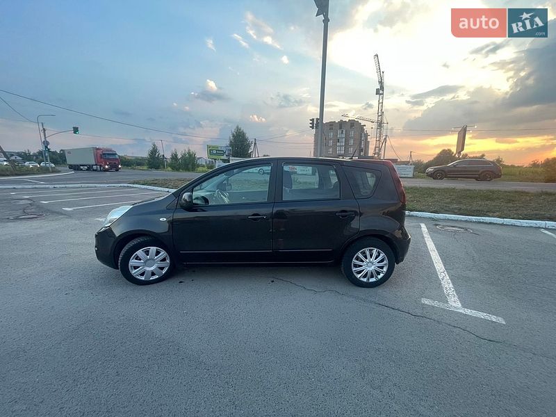 Хэтчбек Nissan Note 2010 в Луцке