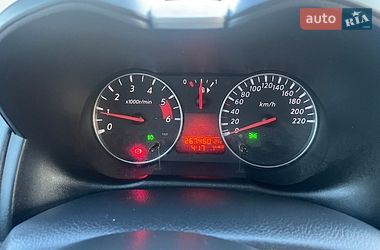 Хэтчбек Nissan Note 2010 в Луцке