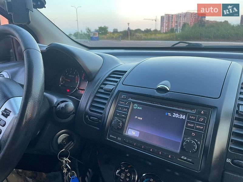 Хэтчбек Nissan Note 2010 в Луцке