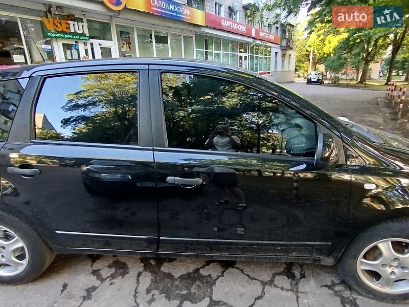 Хетчбек Nissan Note 2007 в Житомирі