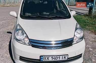 Хэтчбек Nissan Note 2011 в Деражне