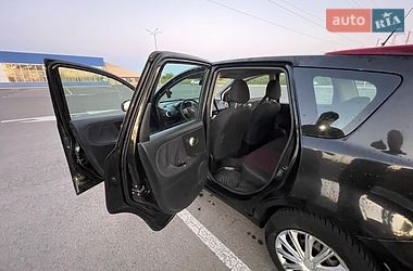 Хэтчбек Nissan Note 2010 в Луцке