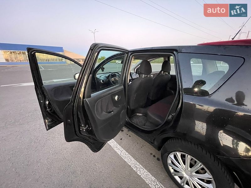 Хэтчбек Nissan Note 2010 в Луцке