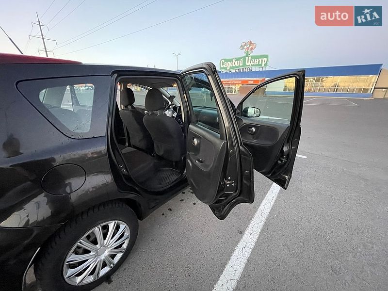 Хэтчбек Nissan Note 2010 в Луцке