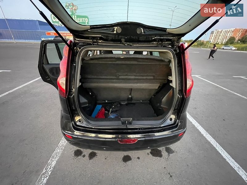 Хэтчбек Nissan Note 2010 в Луцке