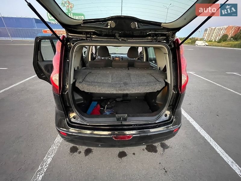 Хэтчбек Nissan Note 2010 в Луцке