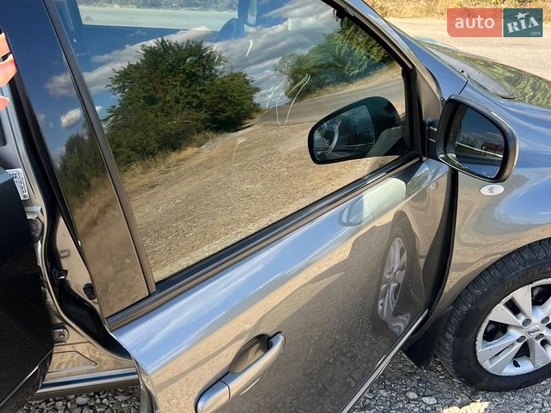Хетчбек Nissan Note 2010 в Надвірній