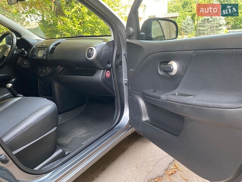 Хэтчбек Nissan Note 2012 в Виннице
