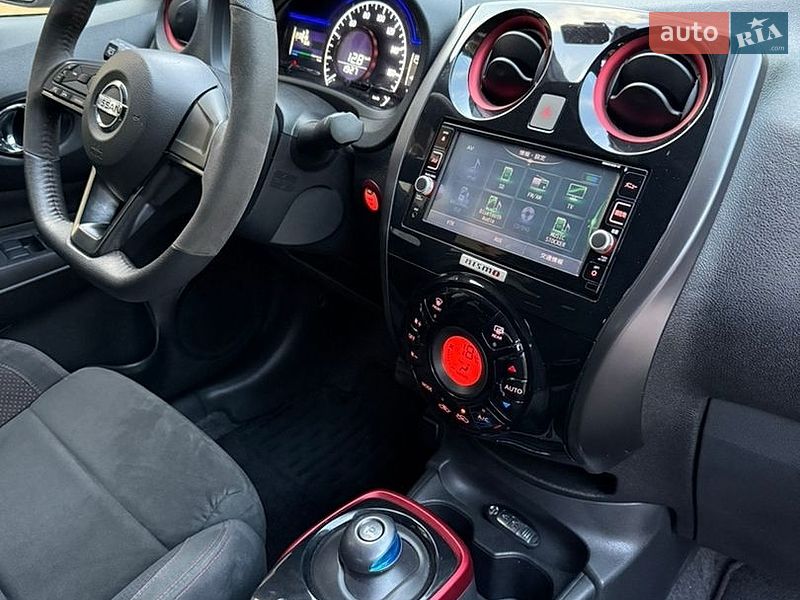Хэтчбек Nissan Note 2017 в Одессе