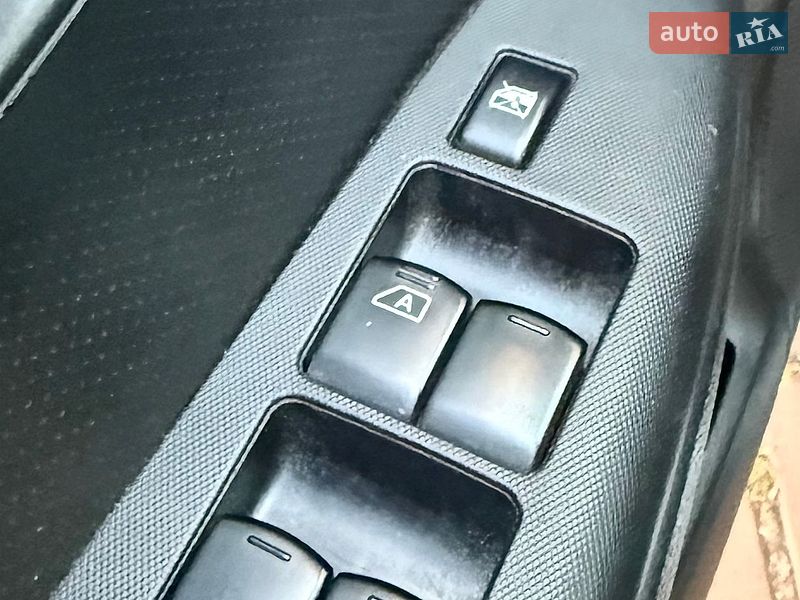 Хэтчбек Nissan Note 2007 в Одессе