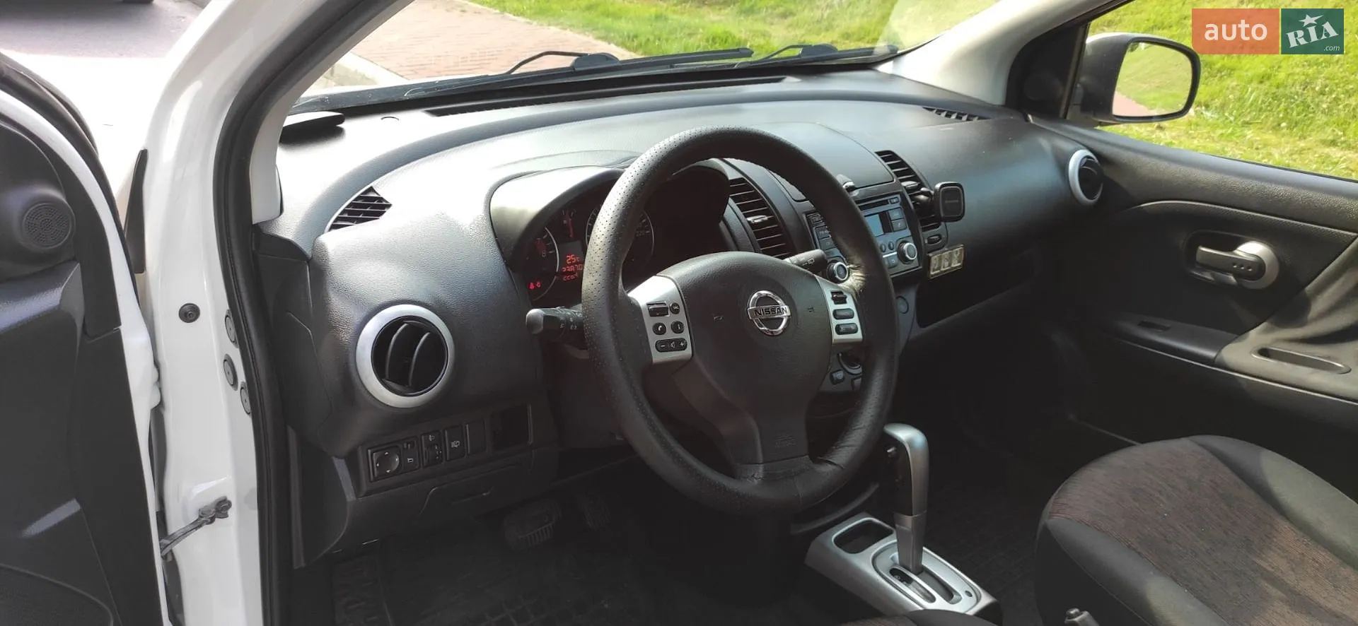 2010 Nissan Note - мініатюра 10