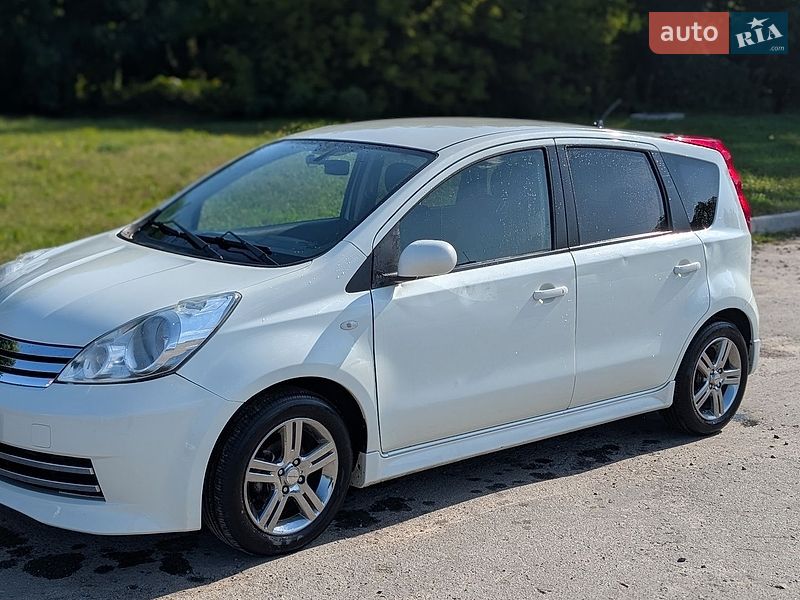 Хетчбек Nissan Note 2011 в Деражні