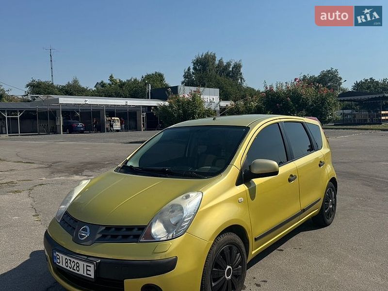 Хэтчбек Nissan Note 2006 в Полтаве