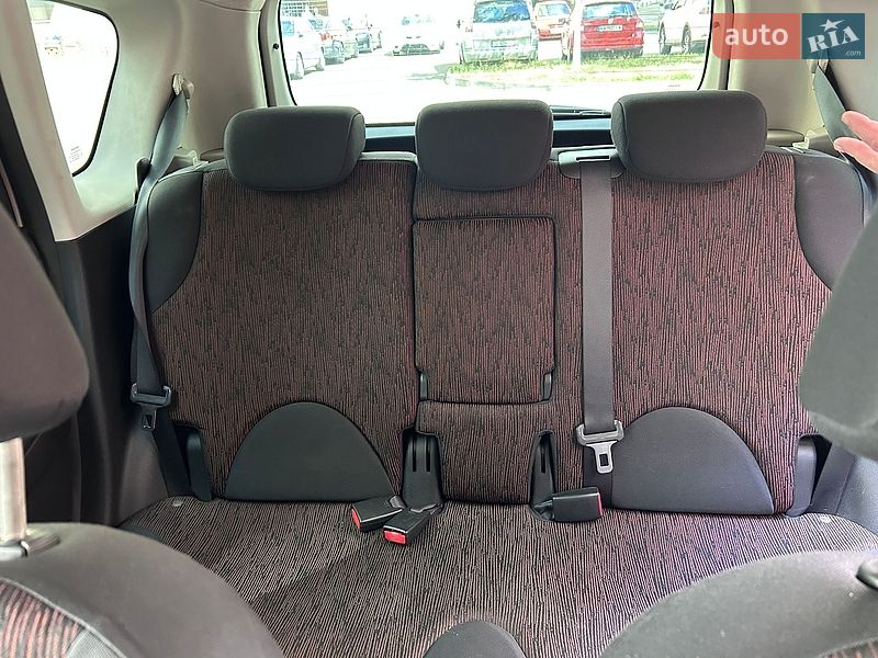 Хэтчбек Nissan Note 2010 в Киеве