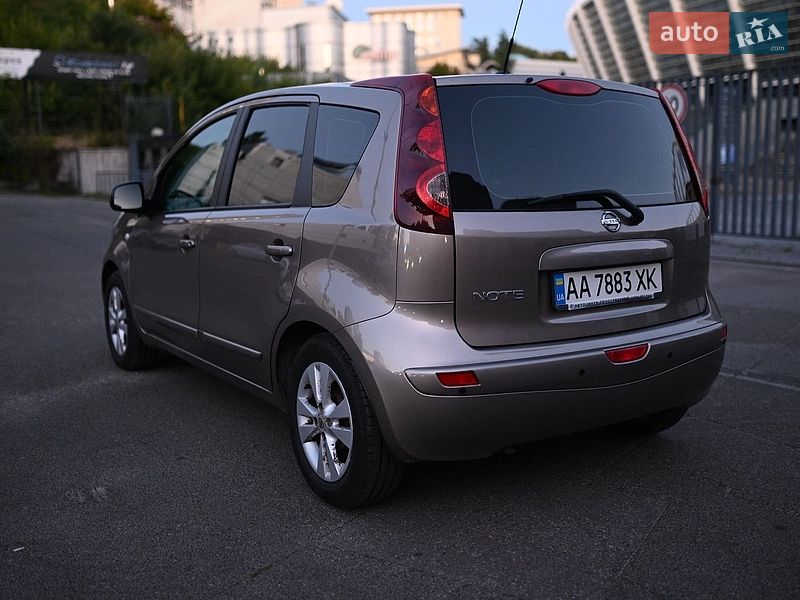 Хэтчбек Nissan Note 2010 в Киеве