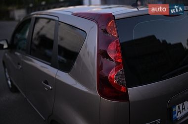 Хэтчбек Nissan Note 2010 в Киеве