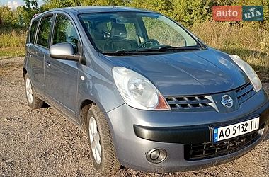 Хэтчбек Nissan Note 2007 в Берегово