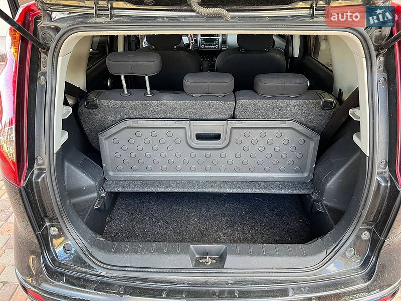 Хэтчбек Nissan Note 2011 в Фастове