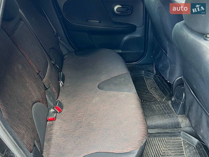 Хэтчбек Nissan Note 2011 в Фастове