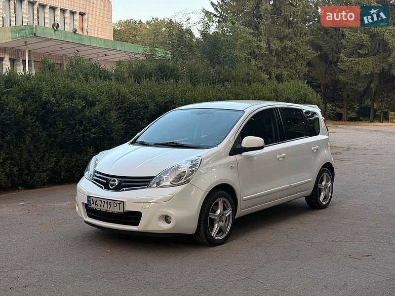 Хэтчбек Nissan Note 2012 в Умани