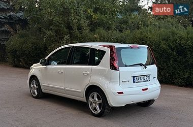 Хэтчбек Nissan Note 2012 в Умани