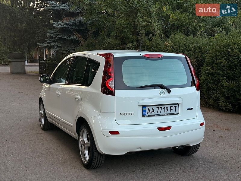 Хэтчбек Nissan Note 2012 в Умани