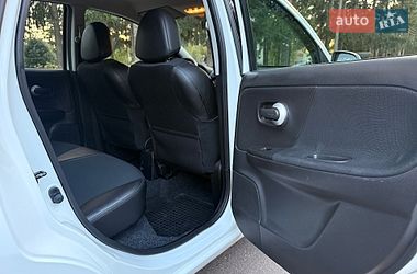 Хэтчбек Nissan Note 2012 в Умани