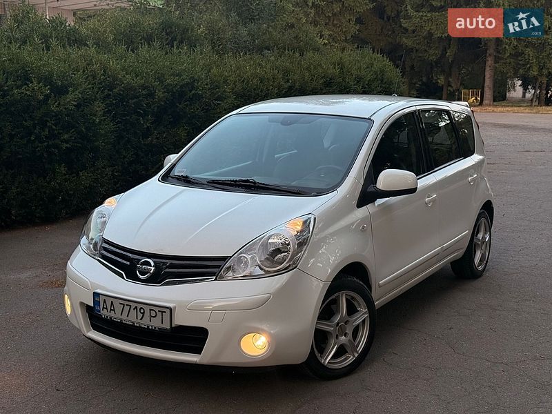 Хэтчбек Nissan Note 2012 в Умани