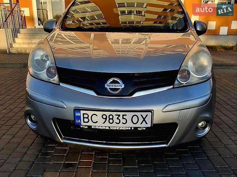Хэтчбек Nissan Note 2011 в Новояворовске