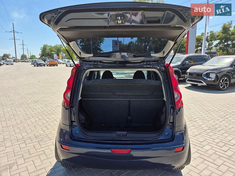 Хетчбек Nissan Note 2011 в Кропивницькому