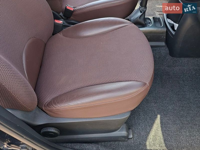 Хетчбек Nissan Note 2008 в Кагарлику фото 57 Хетчбек Nissan Note 2008 в Кагарлику