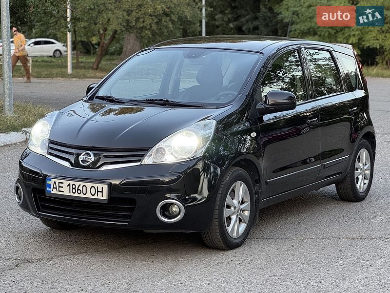 2013 Nissan Note, VIN SJNFCAE11U2203805:plate — фото 1 (autoria)