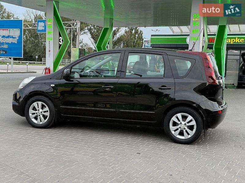 Хэтчбек Nissan Note 2012 в Днепре