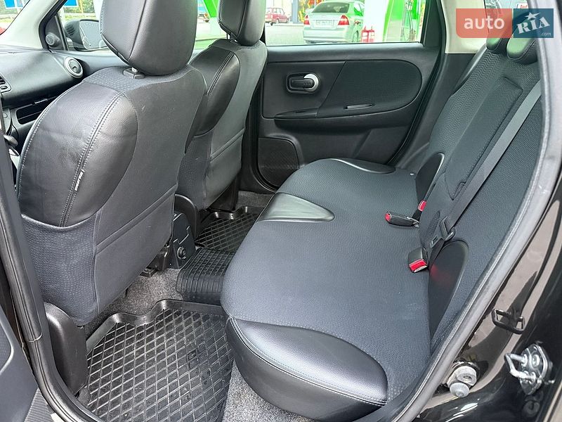 Хэтчбек Nissan Note 2012 в Днепре