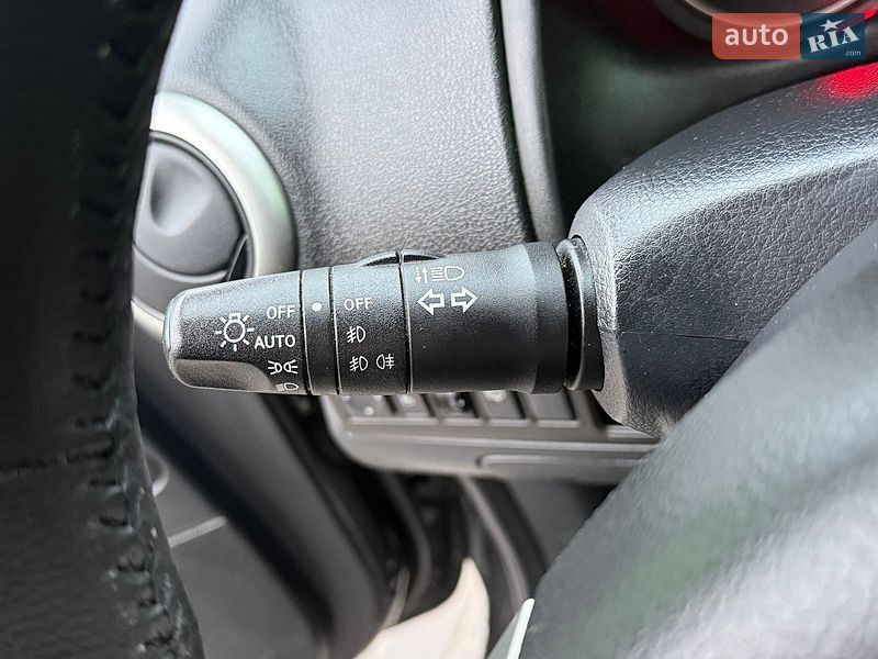 Хэтчбек Nissan Note 2012 в Днепре