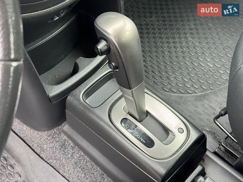 Хэтчбек Nissan Note 2008 в Днепре