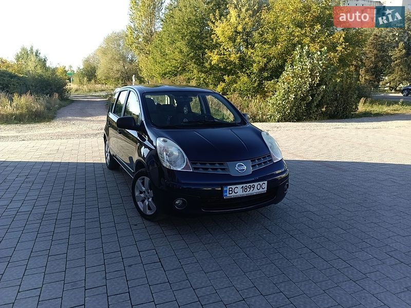 Хэтчбек Nissan Note 2008 в Дрогобыче
