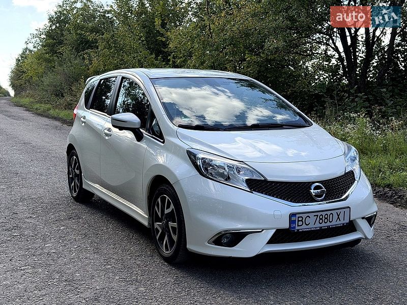 Хэтчбек Nissan Note 2015 в Мостиске