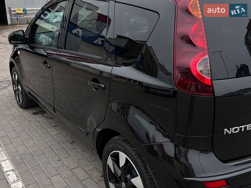 Хетчбек Nissan Note 2012 в Луцьку