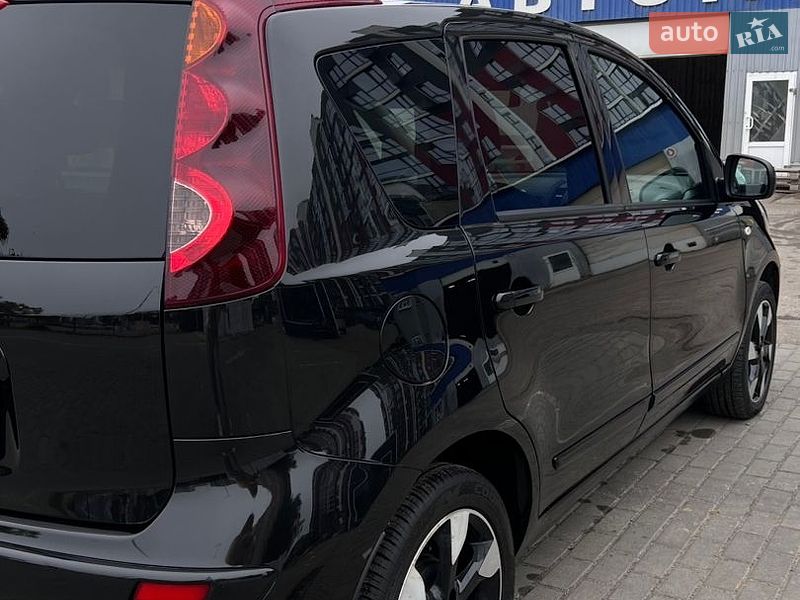 Хетчбек Nissan Note 2012 в Луцьку