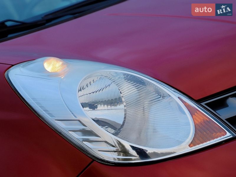 Хетчбек Nissan Note 2008 в Трускавці
