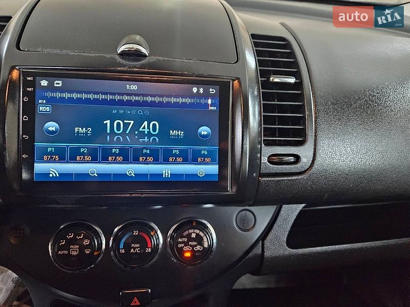 Хэтчбек Nissan Note 2013 в Виннице