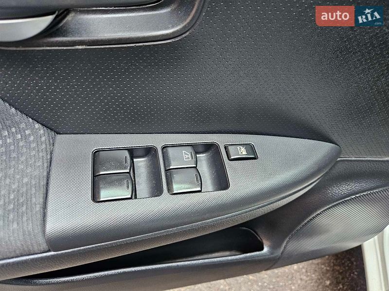 Хэтчбек Nissan Note 2013 в Виннице