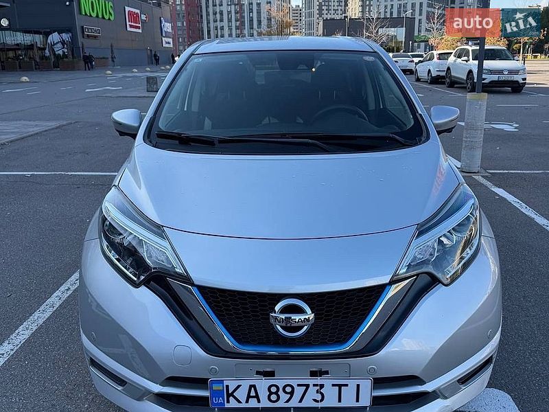Хетчбек Nissan Note 2019 в Києві фото Хетчбек Nissan Note 2019 в Києві