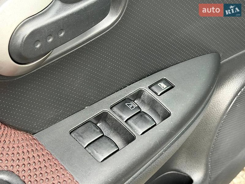 Хетчбек Nissan Note 2007 в Києві