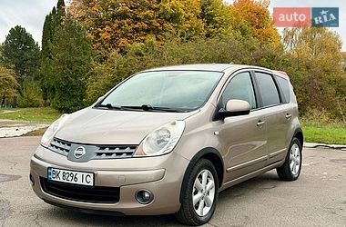 Хэтчбек Nissan Note 2008 в Ровно