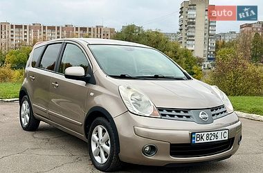 Хэтчбек Nissan Note 2008 в Ровно