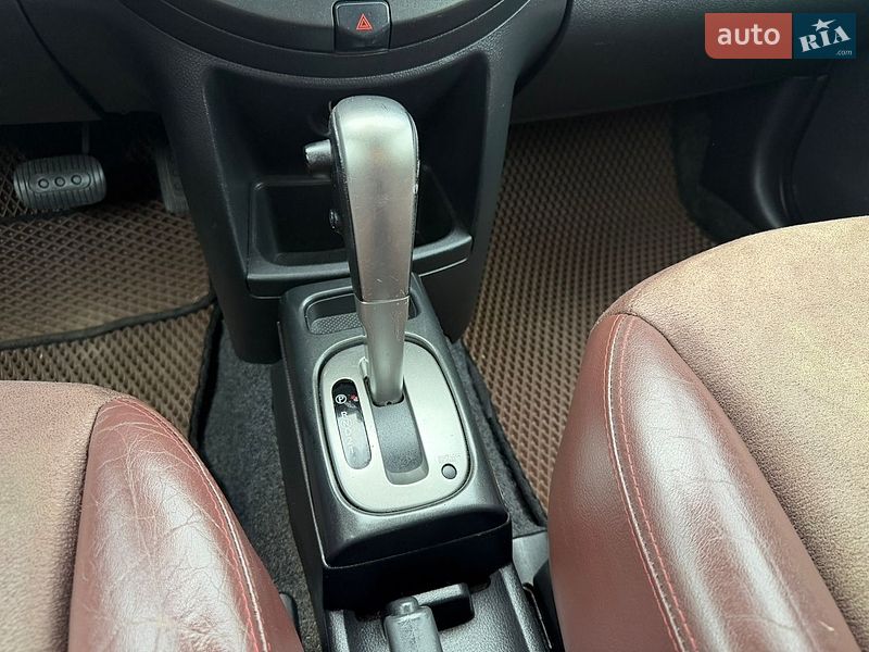 Хэтчбек Nissan Note 2008 в Ровно