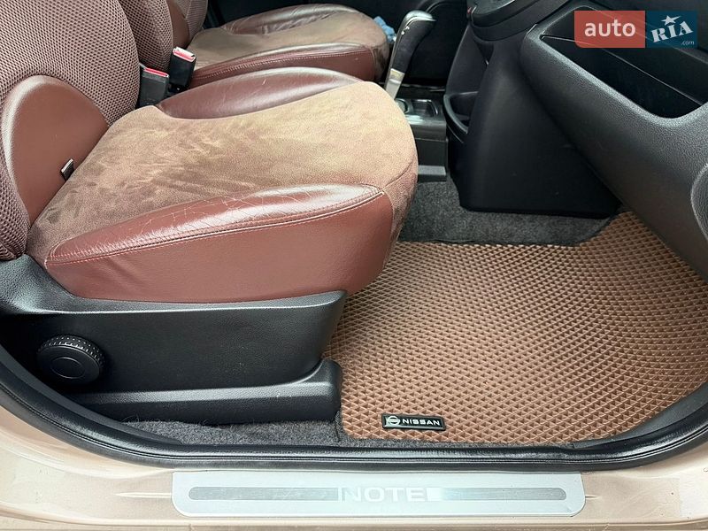 Хэтчбек Nissan Note 2008 в Ровно